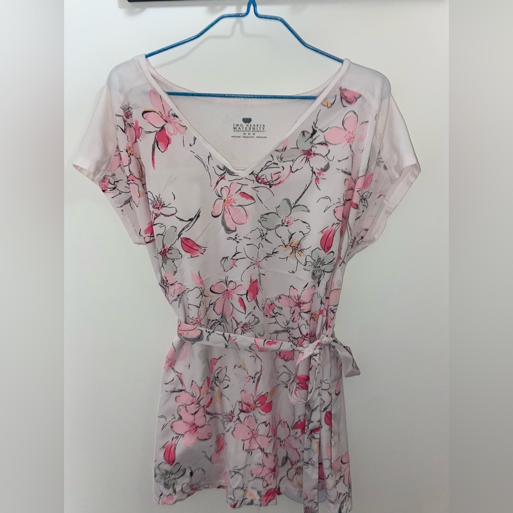 Two Hearts Maternity pink floral blouse size M